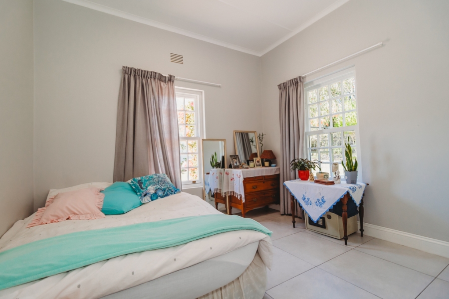 5 Bedroom Property for Sale in Glenwood Western Cape